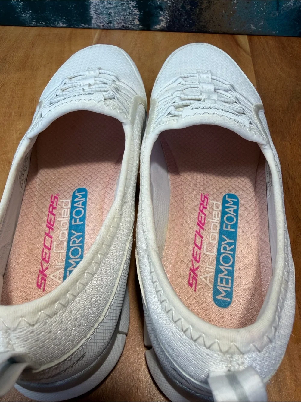 Skechers Clean Girl Gratis Snazzy Wit Slip-On Sneakers White/Silver 6 VGUC